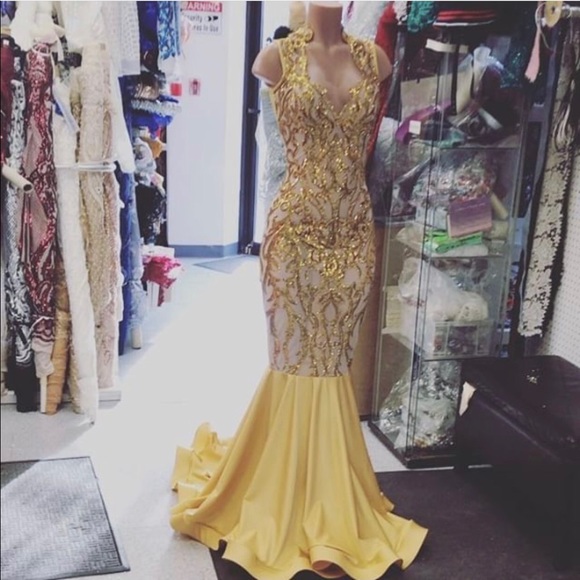 Prom Dress - Picture 2 of 4